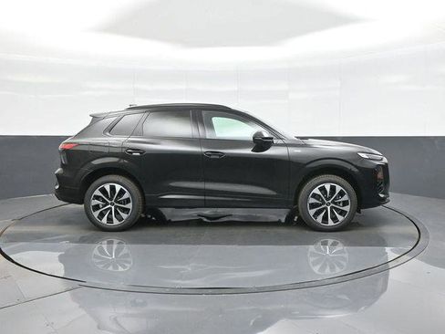 New 2026 Audi Q3 quattro 2.0T AWD/4WD image 8