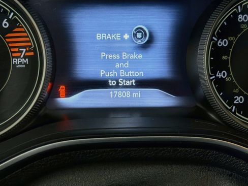 Used 2023 Jeep Cherokee Altitude Lux AWD/4WD image 19