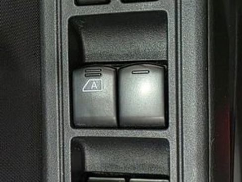 Used 2022 Nissan Frontier S w/ Technology Package image 13