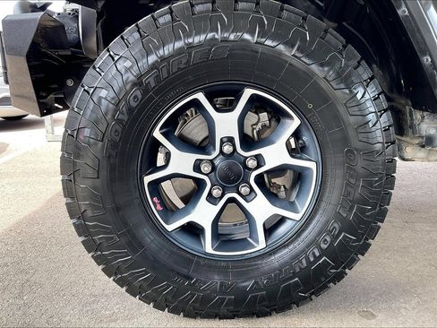Used 2019 Jeep Wrangler Unlimited Rubicon AWD/4WD image 25