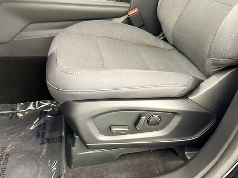 Used 2025 Ford Explorer Active AWD/4WD image 19