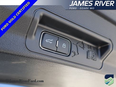 Certified 2025 Ford Explorer Active image 17