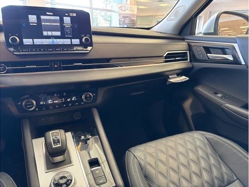 Used 2023 Mitsubishi Outlander SEL image 25