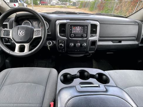 Used 2021 RAM 1500 Classic SLT AWD/4WD image 14