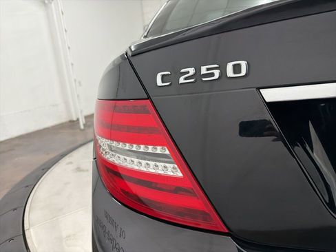 Used 2013 Mercedes-Benz C 250 Sedan image 11
