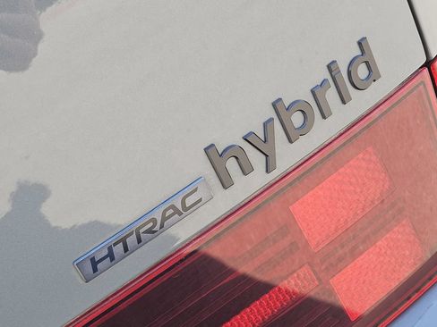 Used 2025 Hyundai Santa Fe Calligraphy AWD/4WD image 8