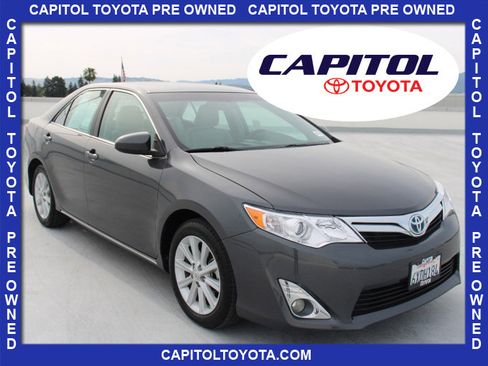 Used 2012 Toyota Camry XLE w/ Convenience Pkg image 1