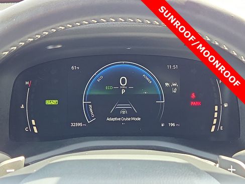 Used 2025 Toyota Camry SE w/ Convenience Package FWD image 23