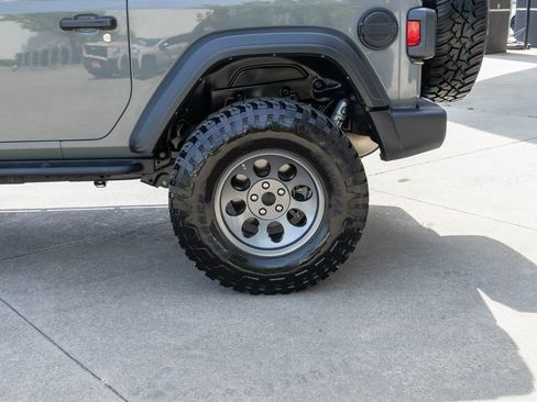 Used 2021 Jeep Wrangler Sport AWD/4WD image 29