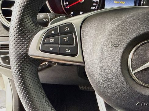Used 2019 Mercedes-Benz GLC 300 image 11