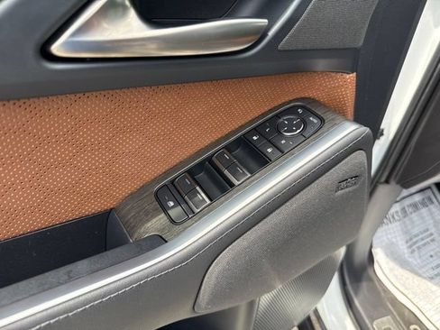 Used 2024 Lexus GX 550 w/ Accessory Package (2T) AWD/4WD image 25
