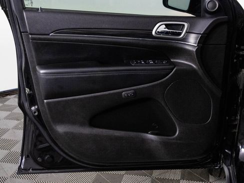 Used 2020 Jeep Grand Cherokee Limited image 35