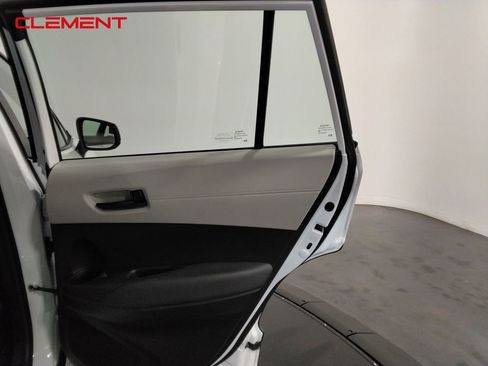 Used 2024 Toyota Corolla Cross L image 32