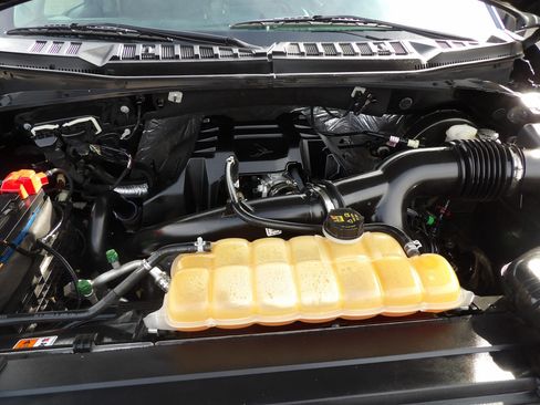 Used 2017 Ford F150 XLT image 21