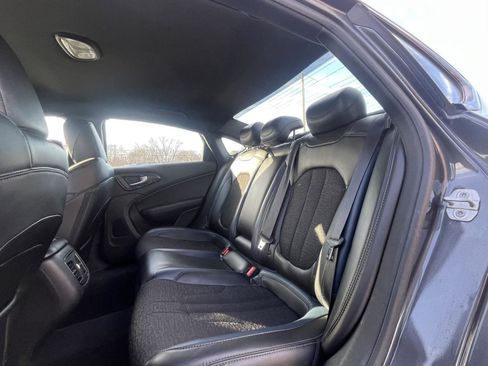 Used 2016 Chrysler 200 S w/ Comfort Group image 18