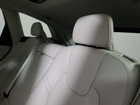 Certified 2024 Volvo XC60 B5 Plus w/ Protection Package AWD/4WD image 15