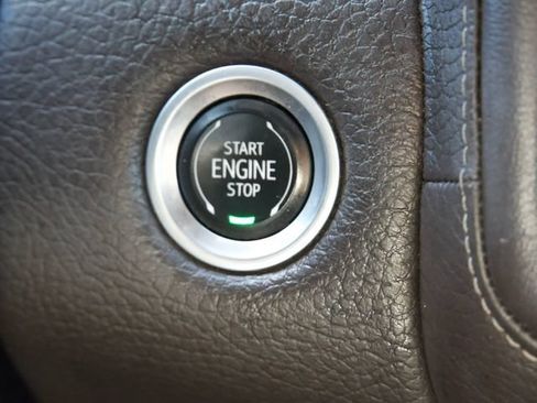 Used 2021 GMC Yukon Denali w/ LPO, Illumination Package AWD/4WD image 28