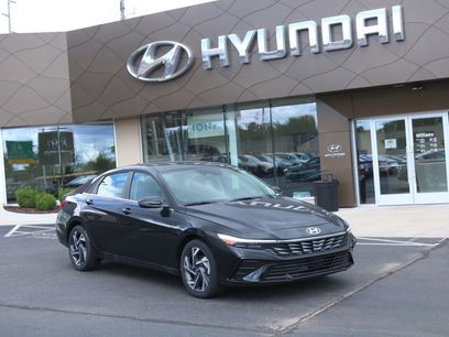 New 2025 Hyundai Elantra Limited