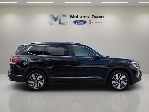 Used 2024 Volkswagen Atlas SEL AWD/4WD image 6