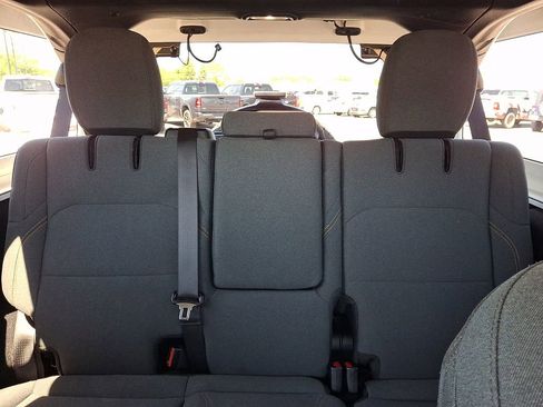 Used 2025 Jeep Wrangler Unlimited Sahara w/ Safety Group AWD/4WD image 20