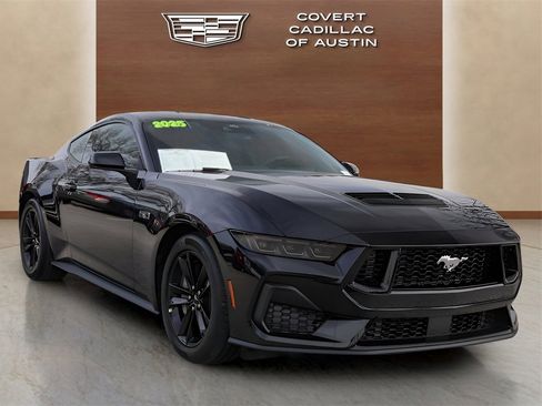 Used 2025 Ford Mustang GT image 6
