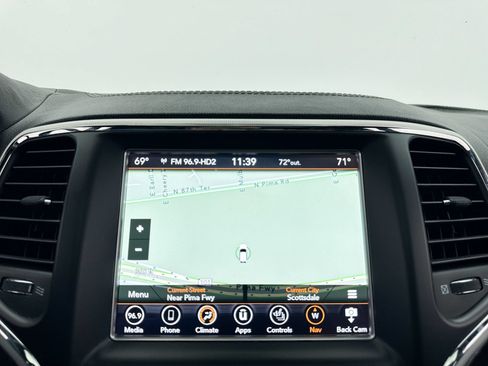 Used 2018 Jeep Grand Cherokee Limited AWD/4WD image 21