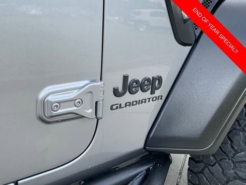 Used 2020 Jeep Gladiator Sport w/ Quick Order Package 24S image 9