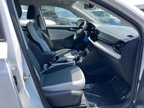 New 2025 Volkswagen Taos S image 27