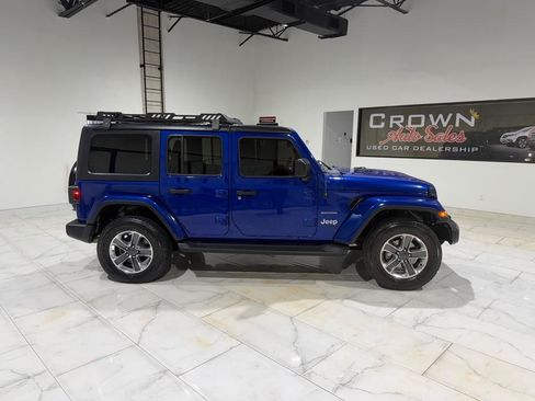 Used 2020 Jeep Wrangler Unlimited Sahara AWD/4WD image 8
