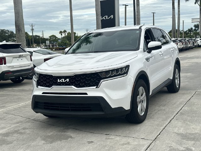 Certified 2023 Kia Sorento LX FWD image 2