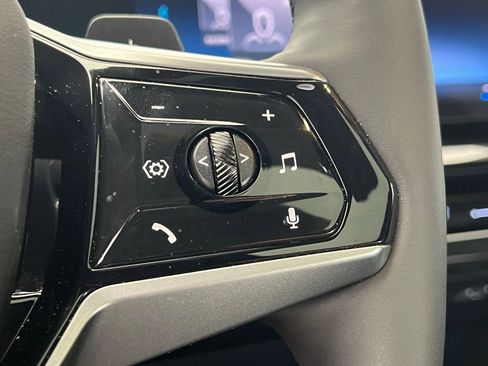 Certified 2024 BMW 530i w/ Premium Package image 17