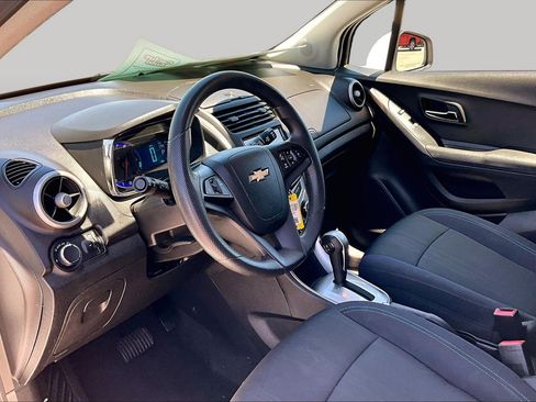 Used 2016 Chevrolet Trax LT AWD/4WD image 12