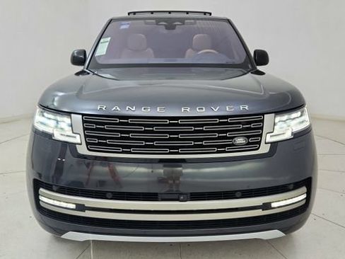 Used 2023 Land Rover Range Rover Long Wheelbase SE image 13