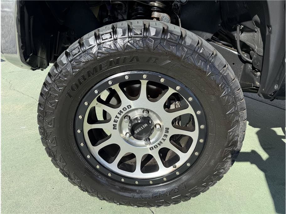 Used 2017 Toyota Tundra SR5 AWD/4WD image 10