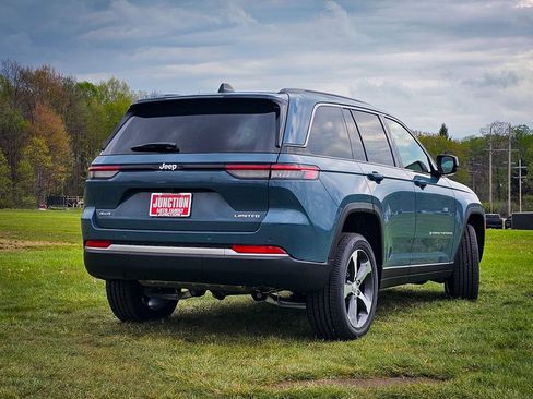 New 2026 Jeep Grand Cherokee Limited AWD/4WD image 3