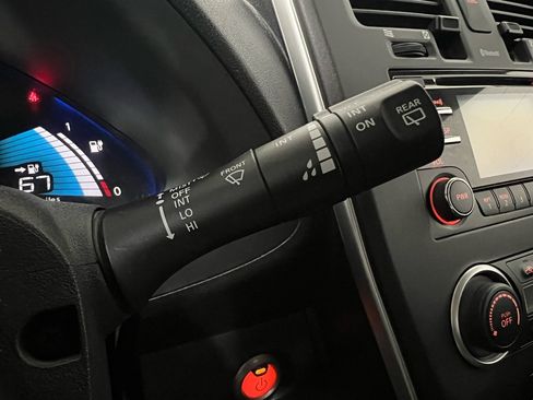 Used 2015 Nissan Leaf S image 37