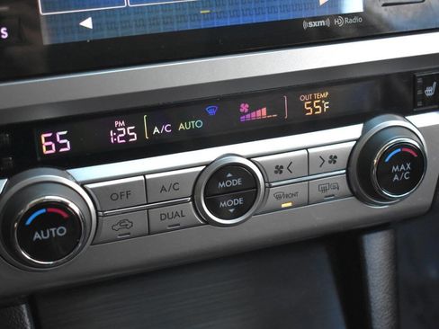 Used 2016 Subaru Outback 3.6R Limited image 25