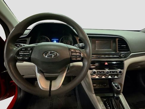 Used 2020 Hyundai Elantra SE image 13