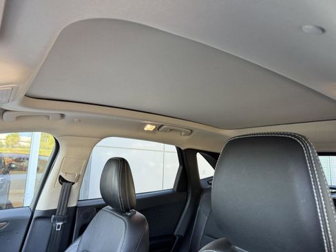 Used 2020 Ford Escape Titanium AWD/4WD image 11