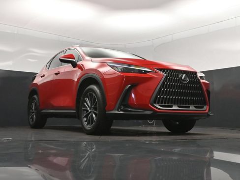 Used 2024 Lexus NX 250 FWD w/ Towing Package (2000 Lbs) image 44