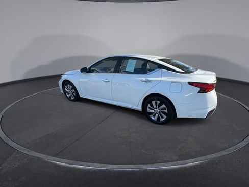 Used 2024 Nissan Altima 2.5 S image 11