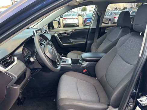 Used 2025 Toyota RAV4 XLE image 25