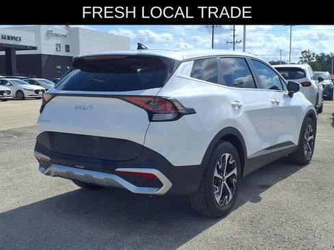Used 2025 Kia Sportage EX FWD image 2