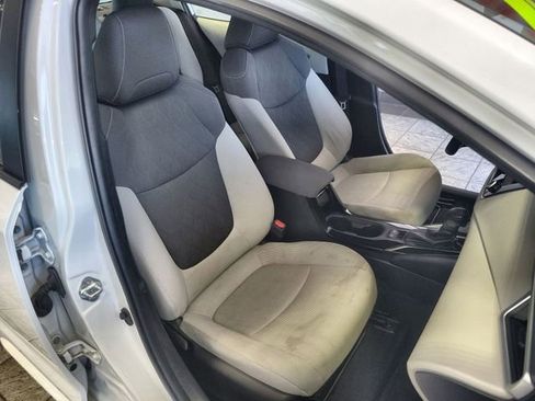 Used 2022 Toyota Corolla LE FWD image 24