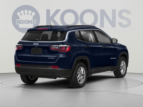 Used 2020 Jeep Compass Latitude w/ Cold Weather Group AWD/4WD image 5