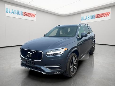 Used 2018 Volvo XC90 T6 Momentum w/ Convenience Package AWD/4WD image 7