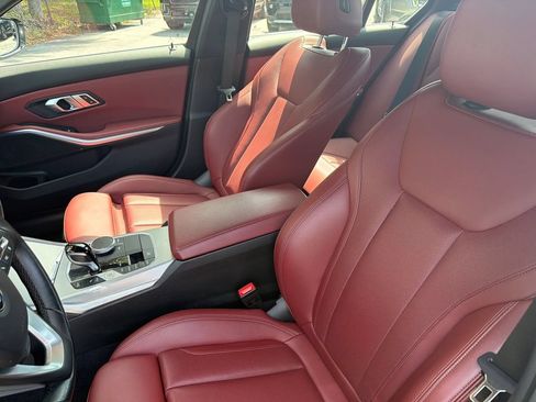 Used 2022 BMW 330i xDrive Sedan w/ Driving Assistance Package AWD/4WD image 11