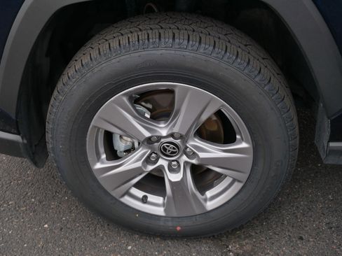 Certified 2025 Toyota RAV4 XLE AWD/4WD image 15