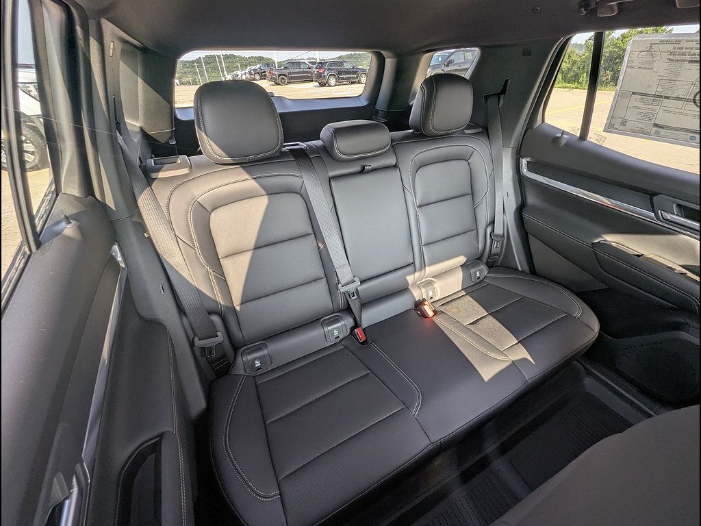New 2027 GMC Terrain Elevation w/ Elevation Premium Package AWD/4WD image 14