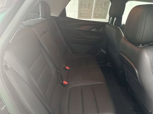 Used 2021 Chevrolet TrailBlazer LT w/ Premium Seating Package FWD image 9